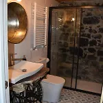 شقة La Antigua Cuadra Es Un De Piedra Y Altos Techos De Madera Con Mucho Encanto, Jardin Privado Con Barbacoa Y Acceso Al Rio Ason راماليس دي لا فيكتوريا