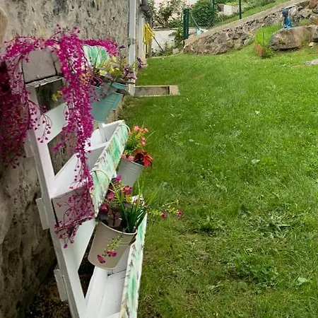 La Antigua Cuadra Es Un De Piedra Y Altos Techos De Madera Con Mucho Encanto, Jardin Privado Con Barbacoa Y Acceso Al Rio Ason Apartmán