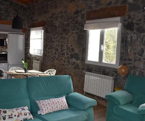 La Antigua Cuadra: Rustic Stone With Garden And River Access Apartment